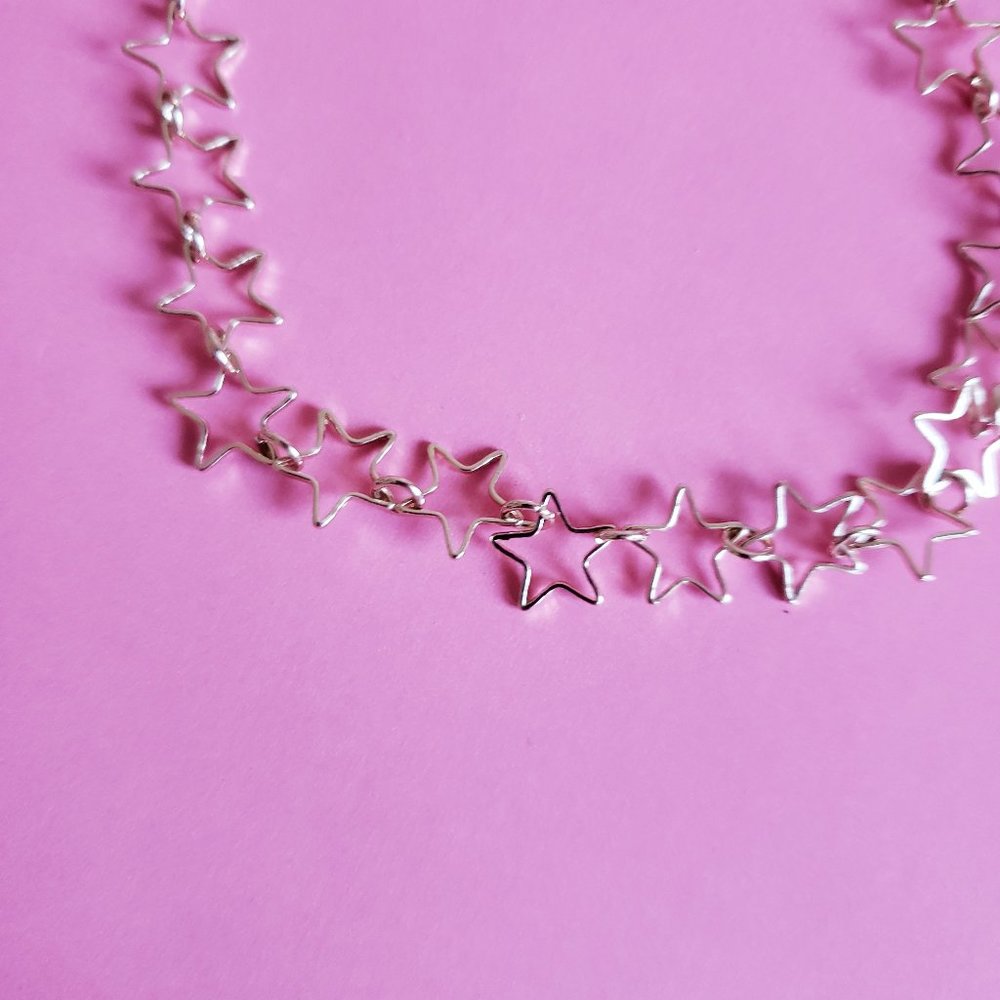 New Gold-Tone Star Design Collar Necklace Fashion Choker Contemporary Trendy Fun